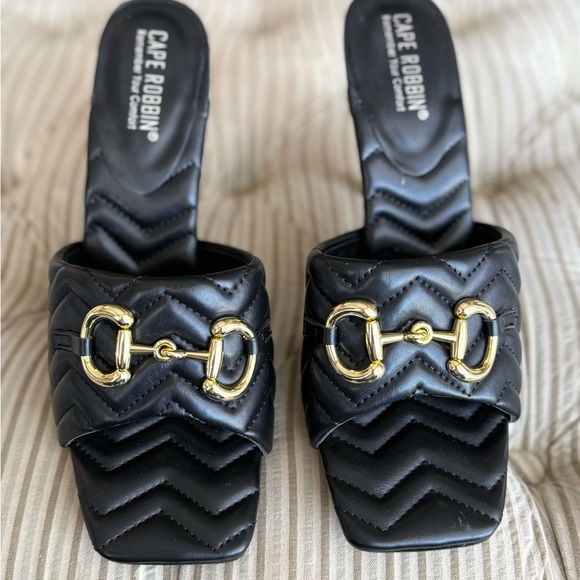 Black Quilted Slide Sandals with Gold Chain mules - Picture 4 of 9